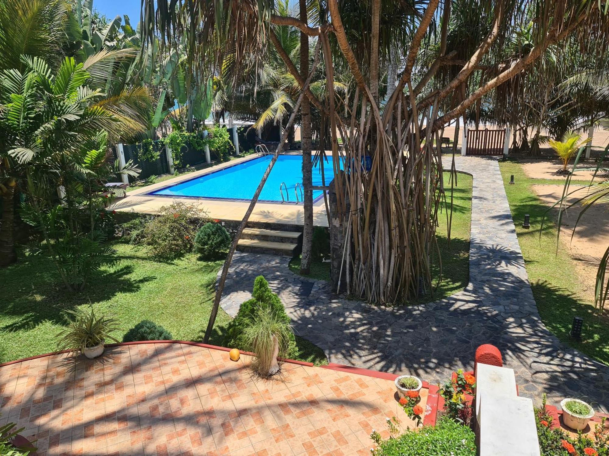 Czech House Villa Tangalle Exterior photo