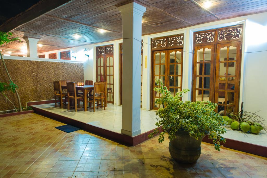 Czech House Villa Tangalle Exterior photo